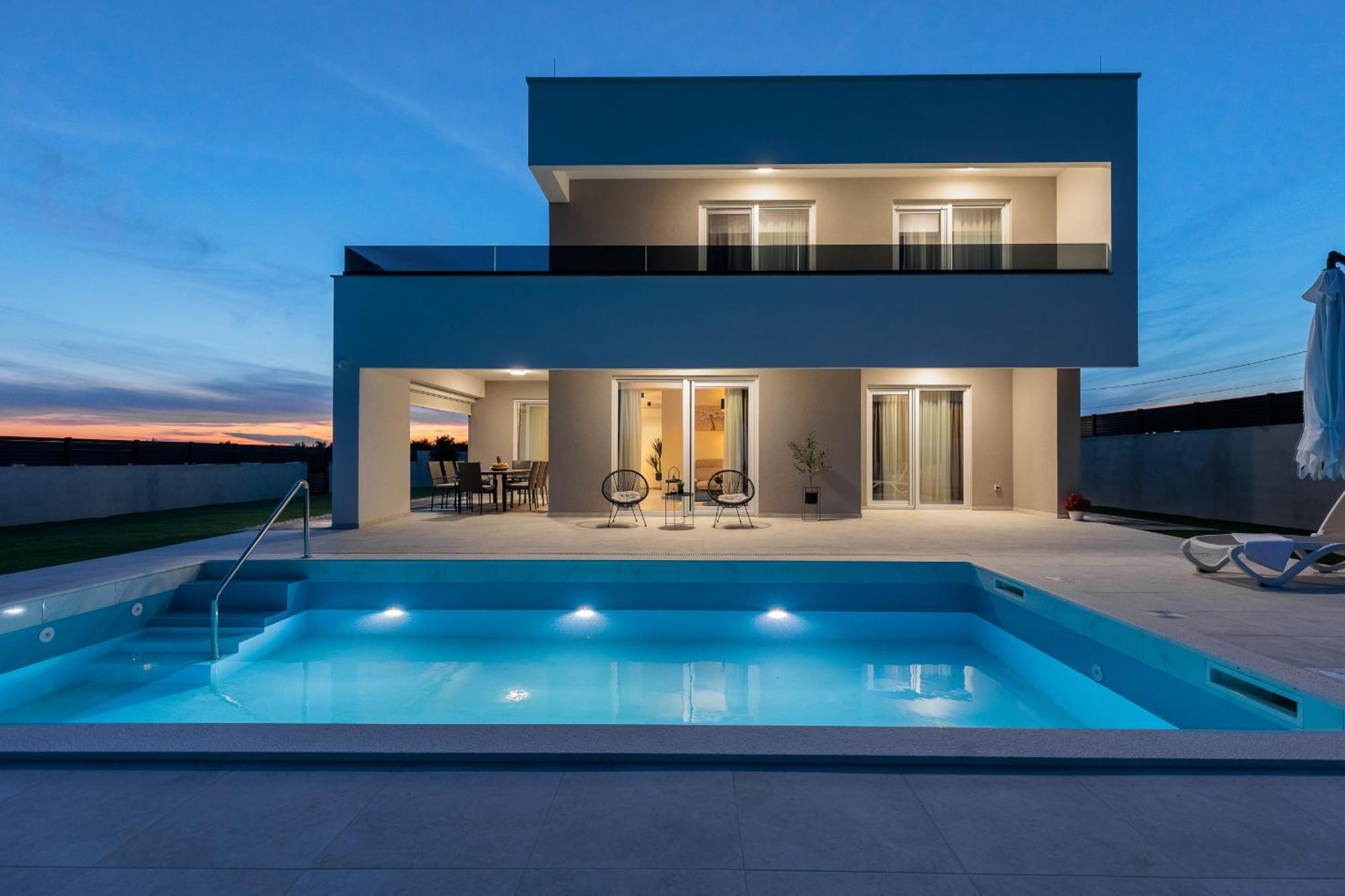 Stunning Marea With A Private Pool Villa